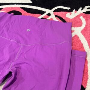 lululemon Align Pant 25” Vivid Plum – Size 10 – As Pictured